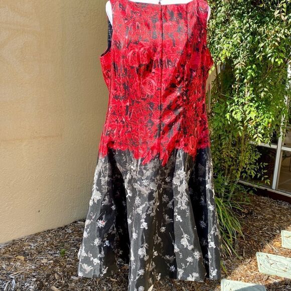 JULIAN TAYLOR SLEEVELESS RED & BLACK SWING SKIRT DRESS 14 NWT - Picture 5 of 16